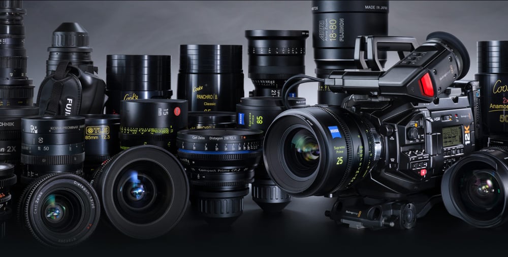 Blackmagic URSA Mini Pro 12K – Vymeniteľný bajonet PL, EF a F