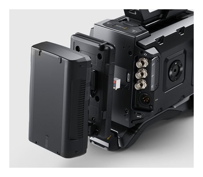Blackmagic URSA Mini Pro 12K – Bežné batérie a napájanie