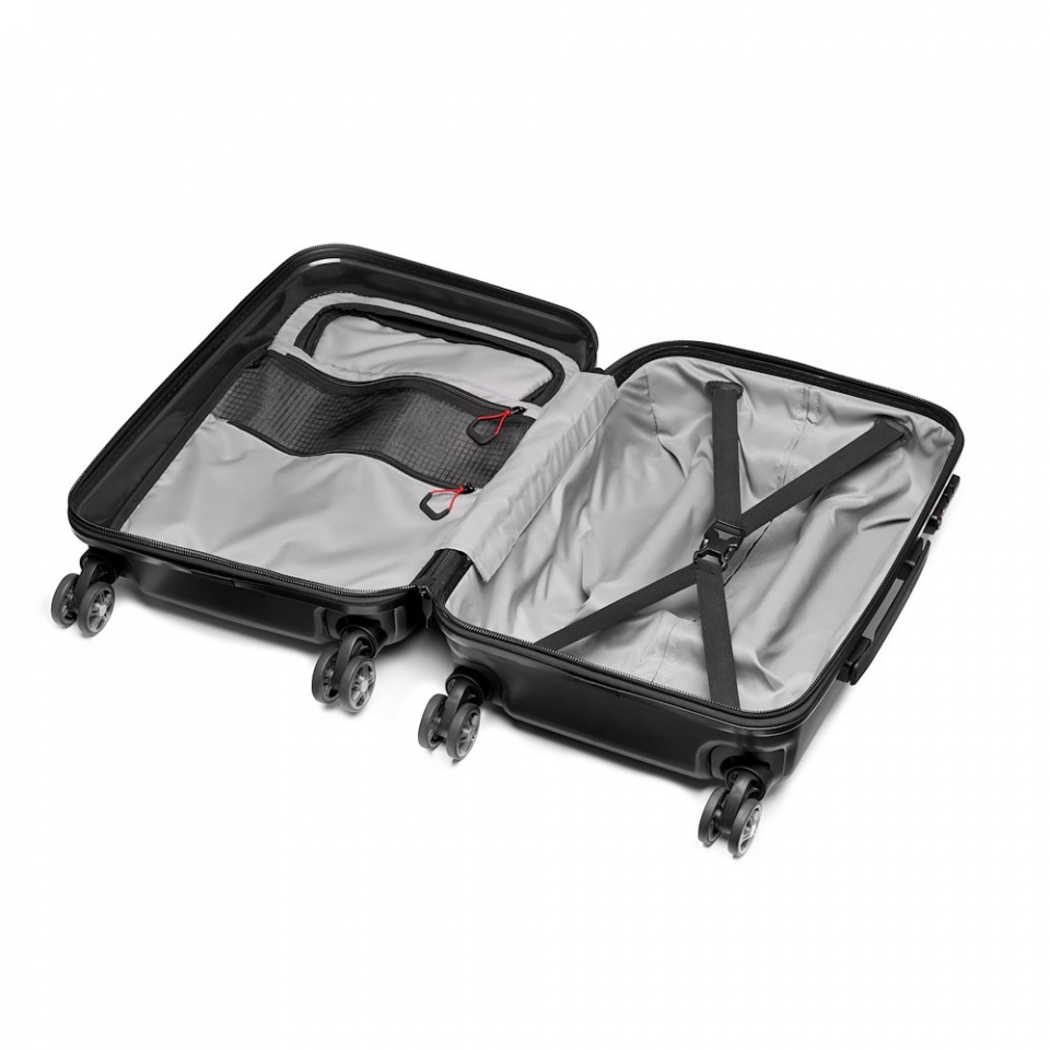 Prázdny Manfrotto Spin-55 pripravený na cestovanie
