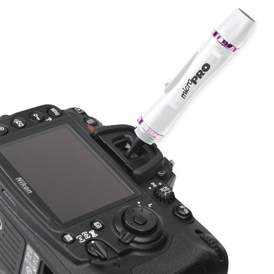 LENSPEN MicroPro pri čistení okulára fotoaparátu