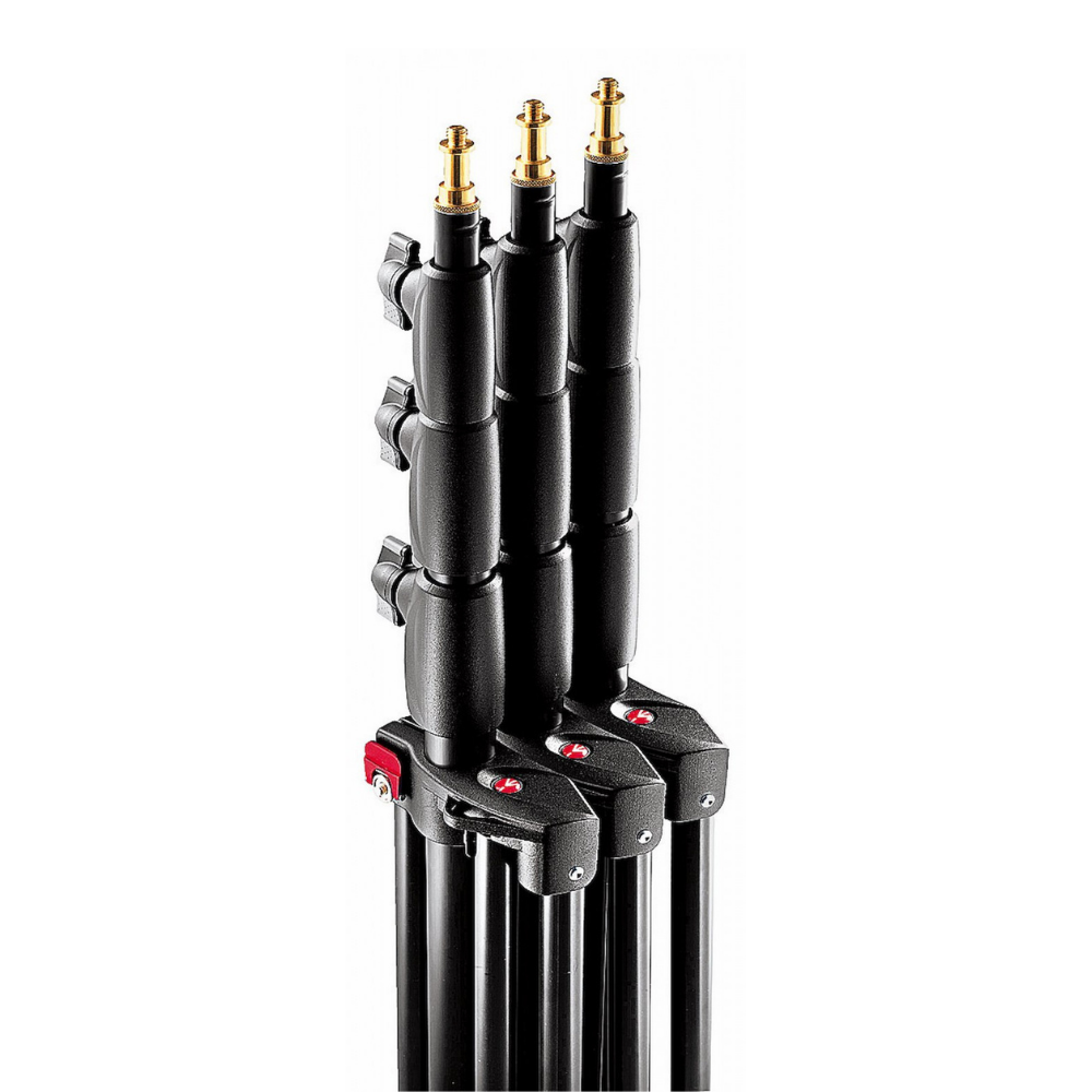 Sada tří stojanů Manfrotto 1004BAC-3 spojených systémem Quick Stack