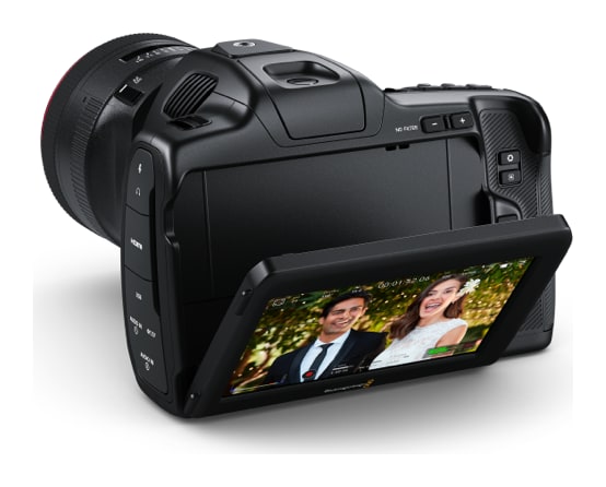 Blackmagic Pocket Cinema Camera 6K Pro – Naklápací HDR displej s jasom 1500 nitov