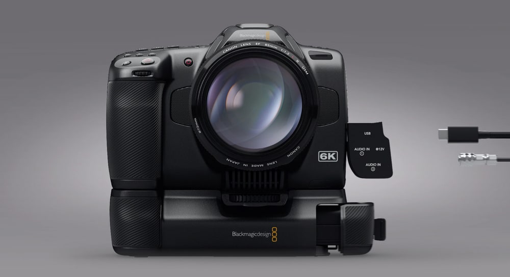 Blackmagic Pocket Cinema Camera 6K Pro – Batérie NP-F570 a Battery Pro Grip