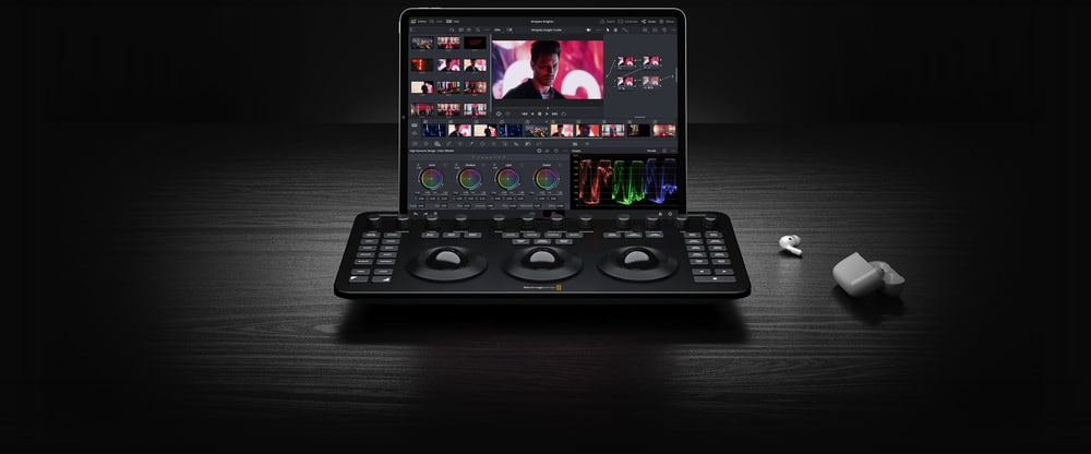 DaVinci Resolve Micro Color Panel – Drážka na iPad a práca na pľaci