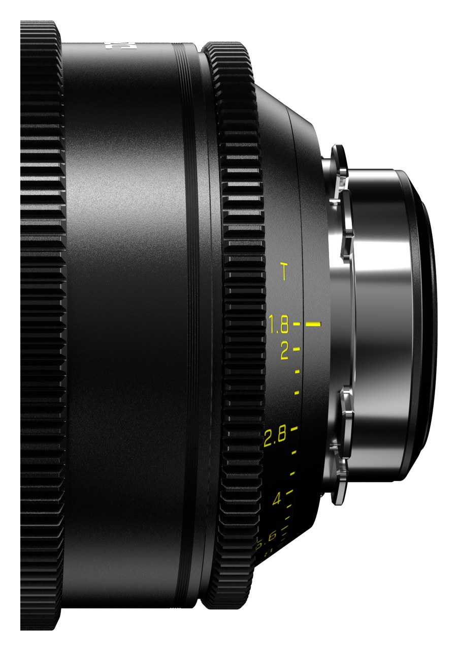Detail objektivu DZOFILM Arles Prime 135 mm