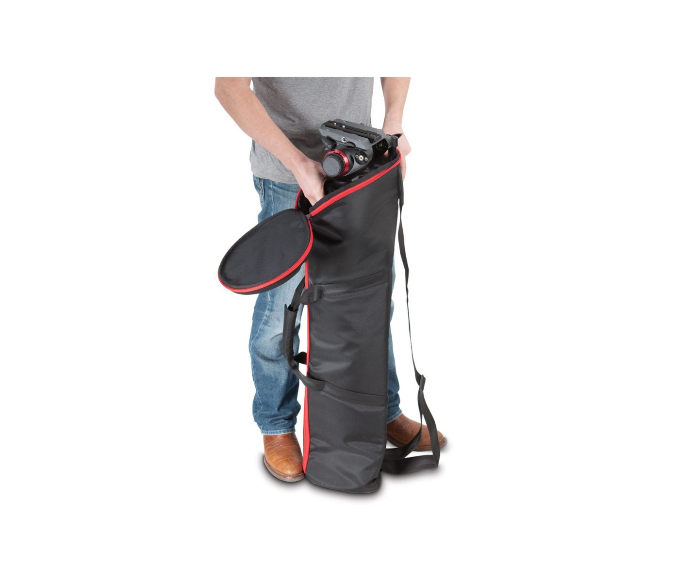 Vkladanie statívu s nasadenou hlavou do tašky Manfrotto MBAG80N