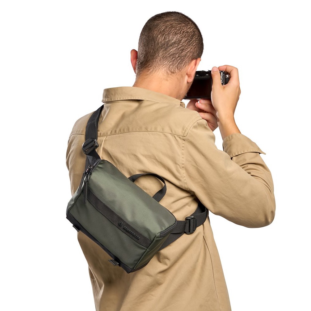 Manfrotto Street Waist Bag MB MS2-WB pri nosení cez rameno