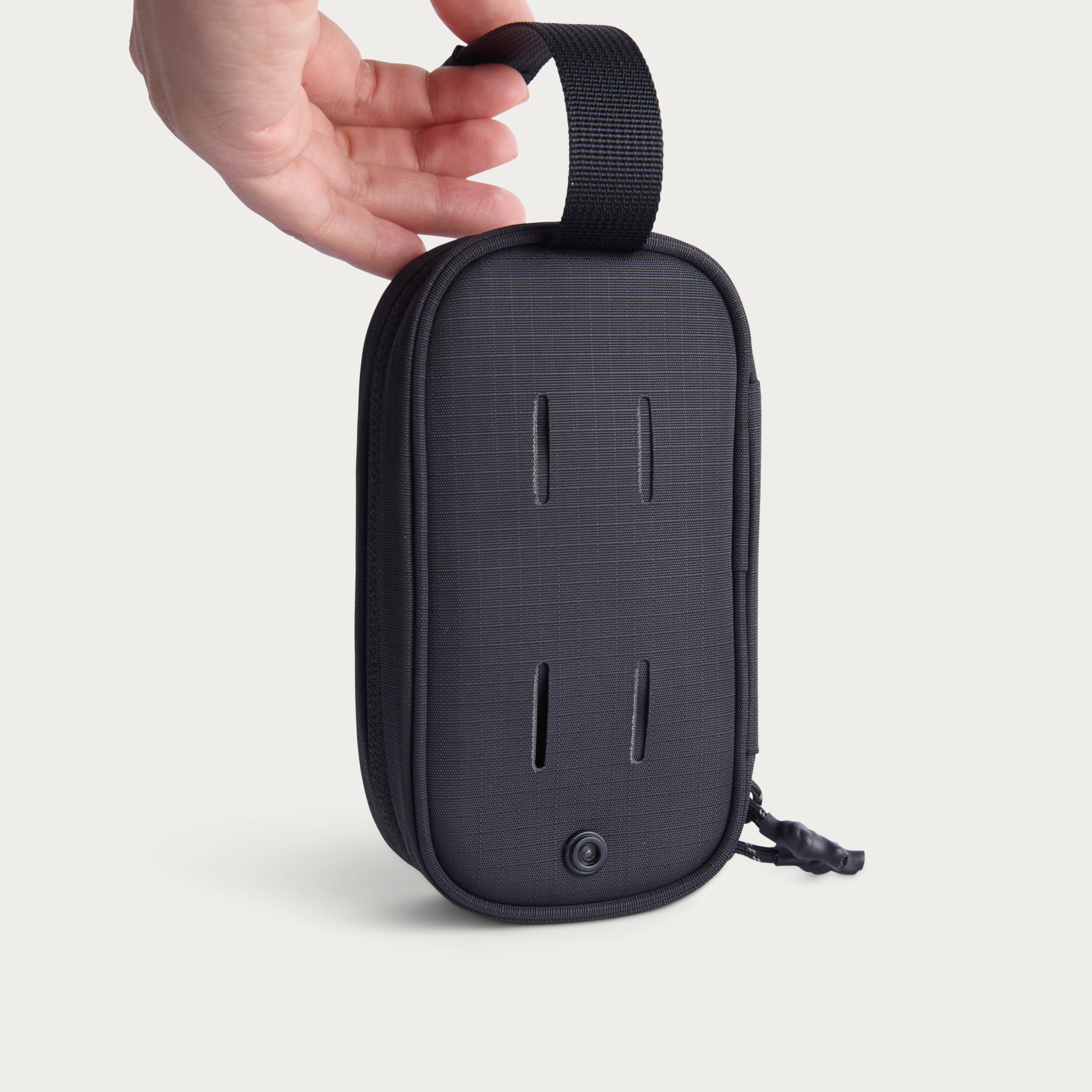 Moment pouch in use