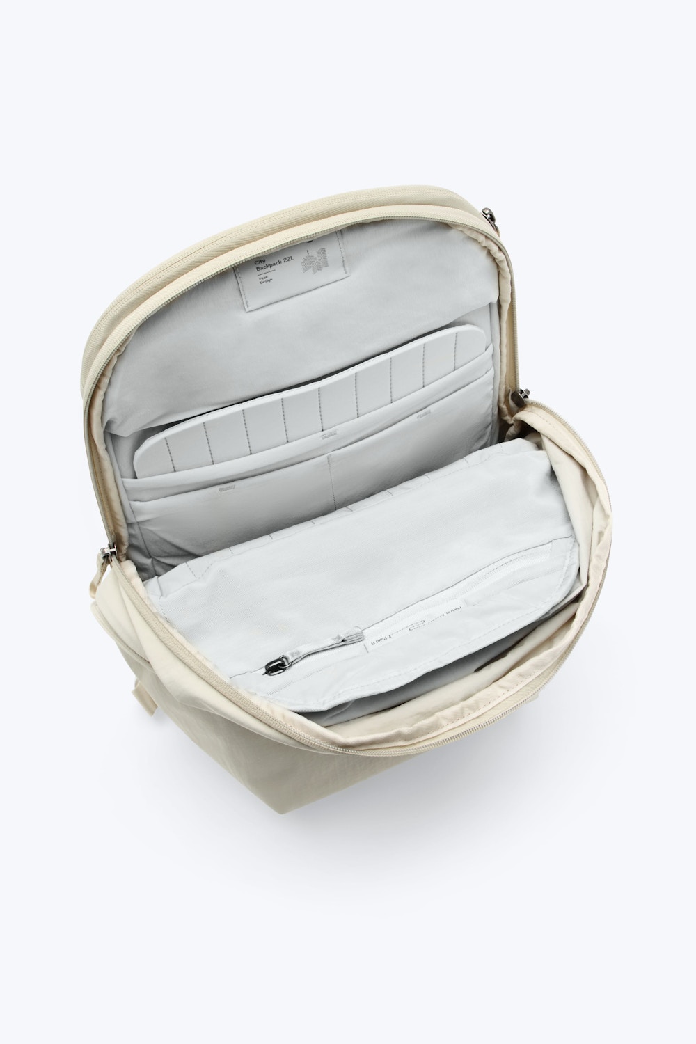 Peak Design City Backpack 22L – vnitřní uspořádání