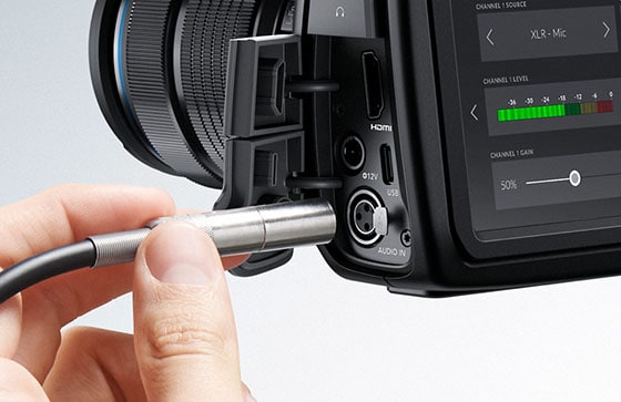 Blackmagic Pocket Cinema Camera 4K – Mini XLR s fantómovým napájaním