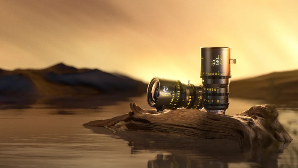 Dva zoomy, 25–180 mm, konštantné T2,6
