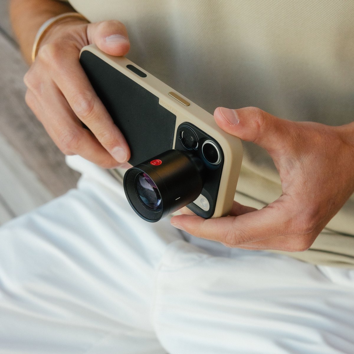 Moment objektív SuperTele 240mm II (T-Series) – Ostrosť namiesto digitálneho zoomu