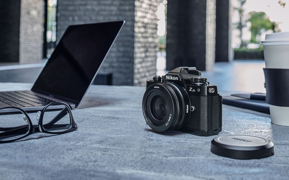 Plochý vďaka posunu celej optiky
