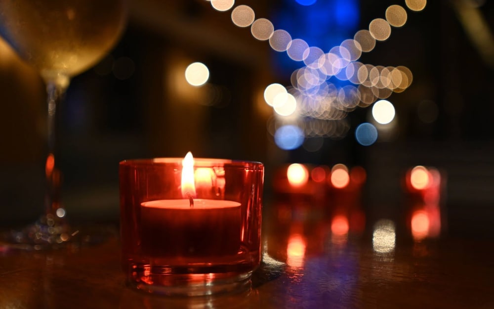 Svetelnosť f/2,8 a mäkký bokeh