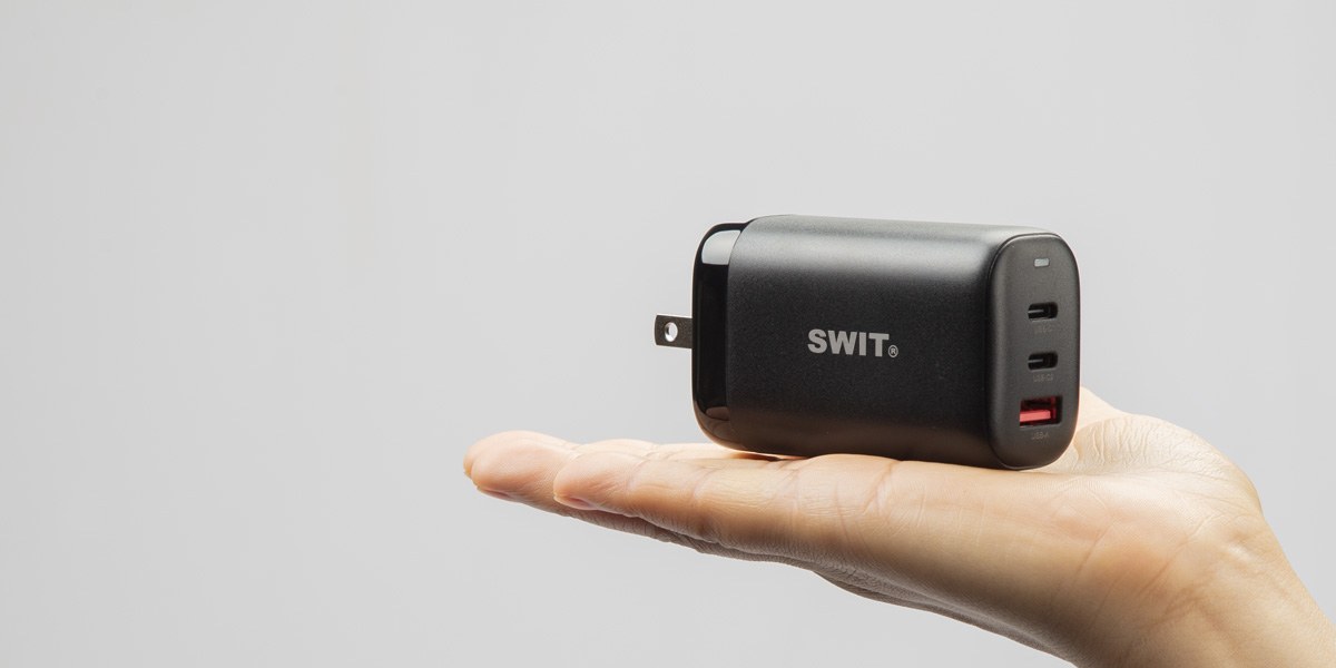 SWIT UC-2065 nabíjačka USB-C 65 W