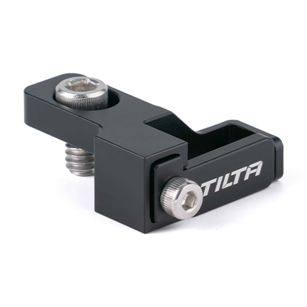 Kábel HDMI drží klietka, nie konektor