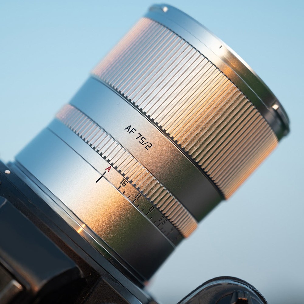TTArtisan AF 75mm F2 – Rýchle a tiché zaostrovanie