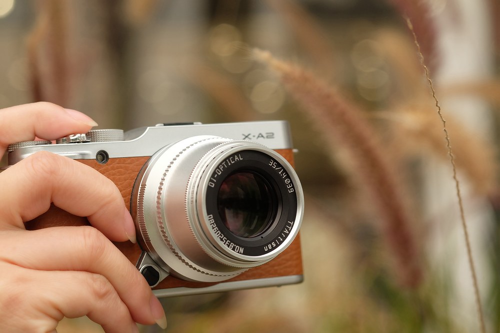 TTArtisan APS-C 35mm F1.4 – Ručné zaostrovanie od 0,28 m