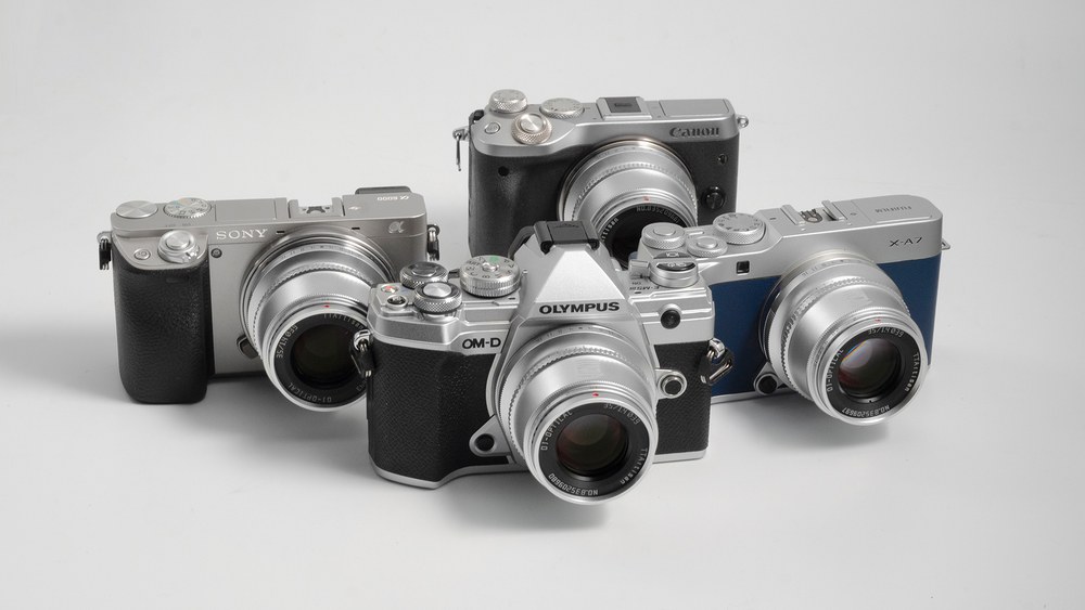 TTArtisan APS-C 35mm F1.4 – Približne 180 g v celokovovom tele
