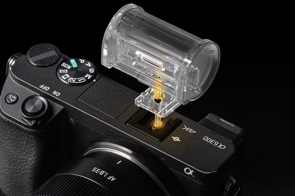 TTArtisan M01 Mini Flash – Univerzálny hot shoe