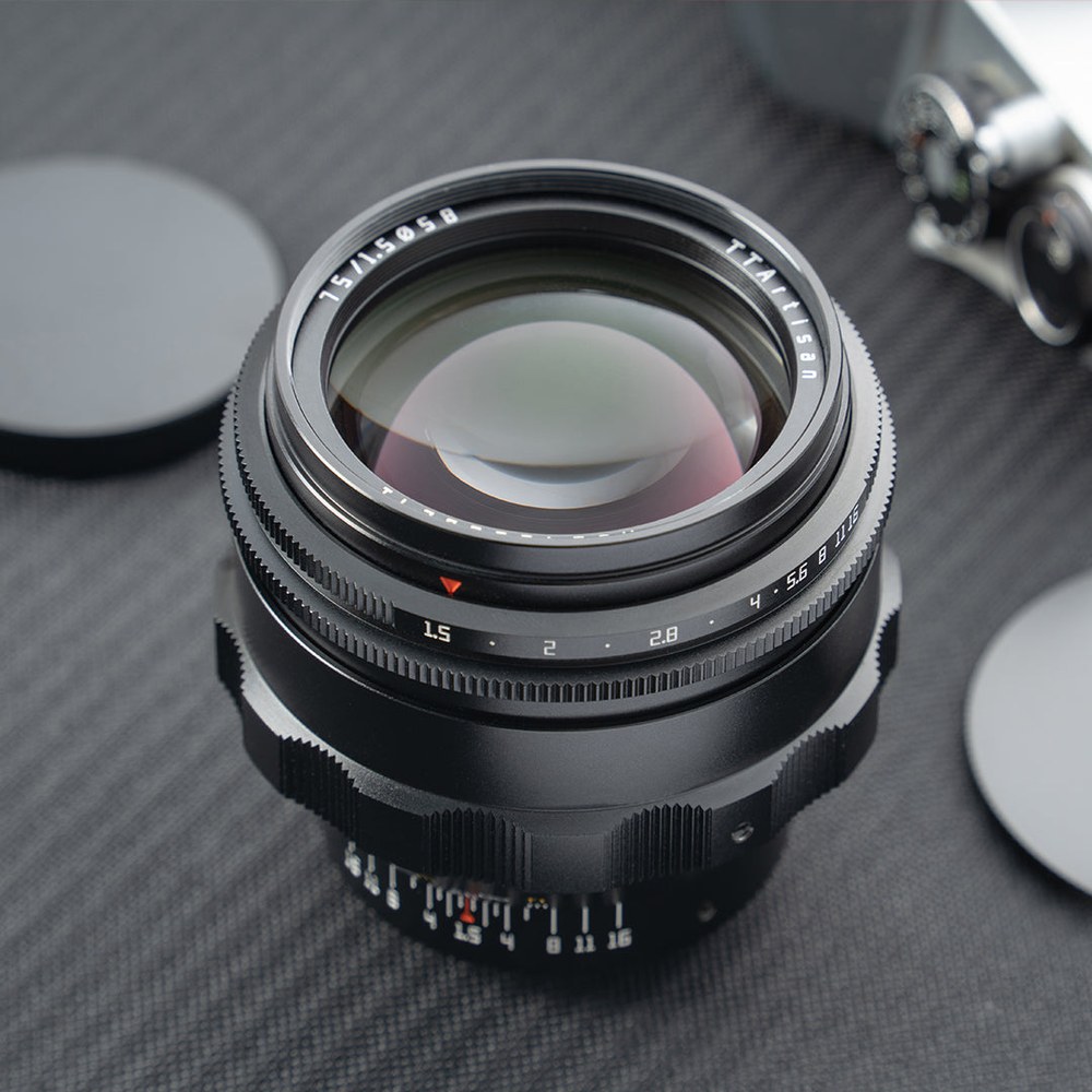 TTArtisan 75mm F1.5 M42 – Celokovová konštrukcia a clonový krúžok s aretáciou