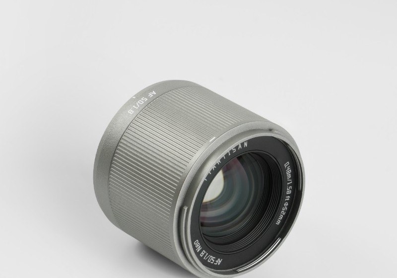 TTArtisan AF 50mm F1.8 Neo – Zjednodušená konštrukcia