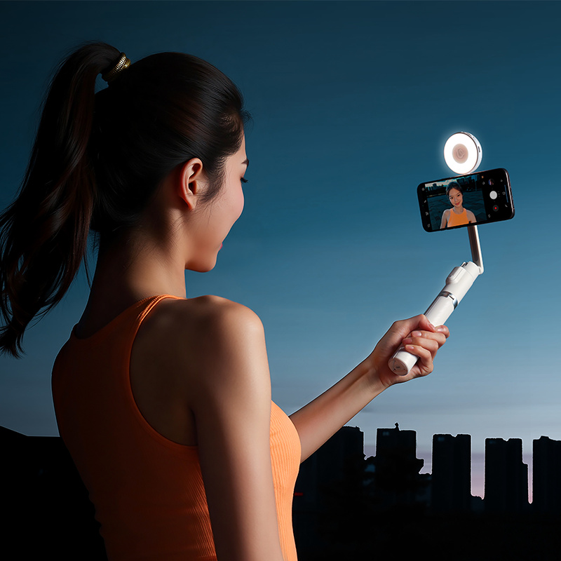 Ulanzi LM23 V2 magnetické světlo na telefon, bílé – Selfie i natáčení