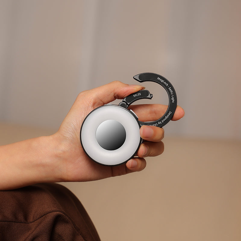 Ulanzi ML05 MagLock světlo bílé – Kompaktní kruh do dlaně