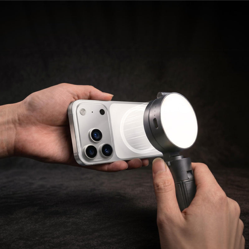 Ulanzi MT40 mini selfie tyč s přisvětlením – Telefon drží magnet, kroužek je v balení