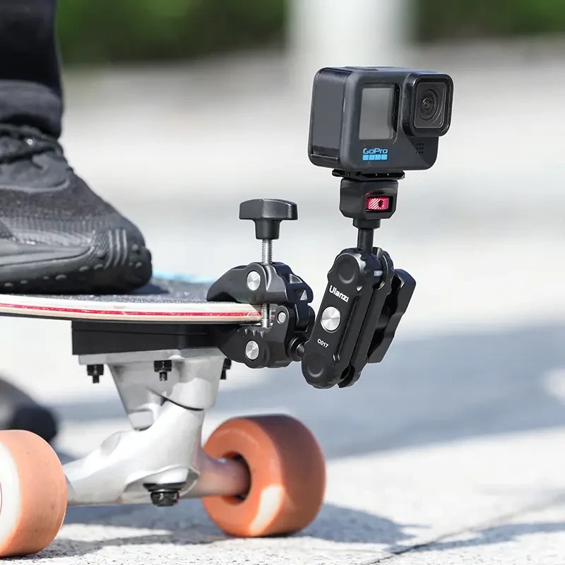 Ulanzi CO17 Super Clamp s dvojitou kulovou hlavou – Akční kamera na skateboardu